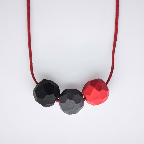 Picture of Strawberry flavor Necklace 'Builder'