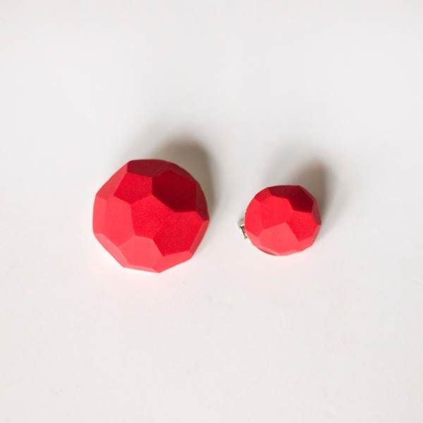 Picture of Small Strawberry Brooch set 'Stones'