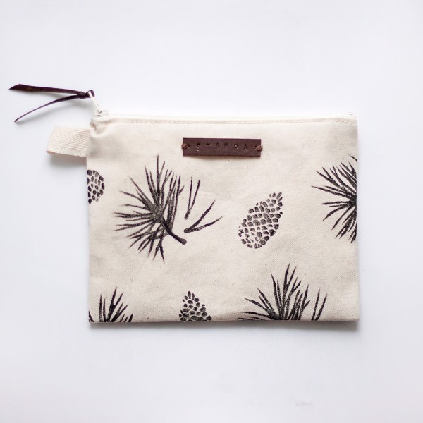 Picture of Pine and needles Zipper Pouch