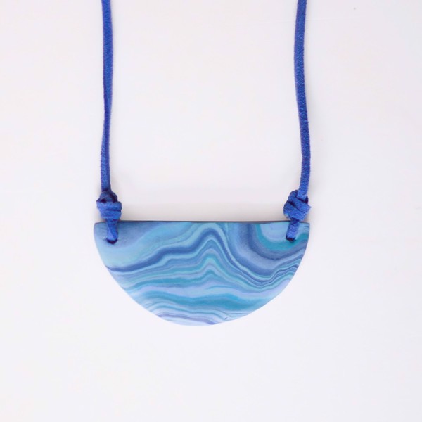 Picture of Blue Halfmoon Necklace 'Surfaces'