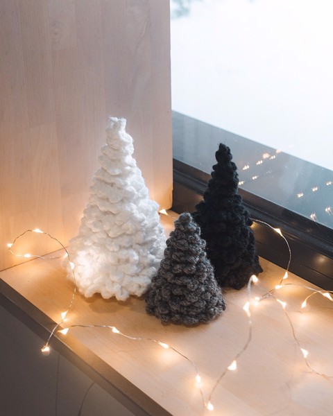 Picture of Knitted Christmas Trees - Snowy Set