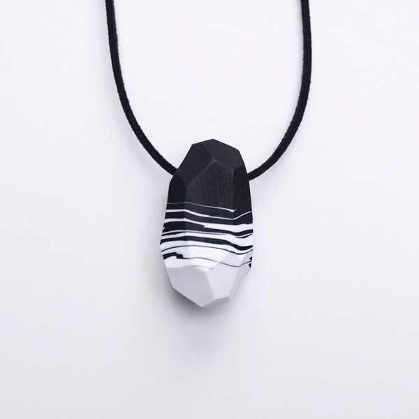 Picture of Black & White Marble Necklace 'Stones'