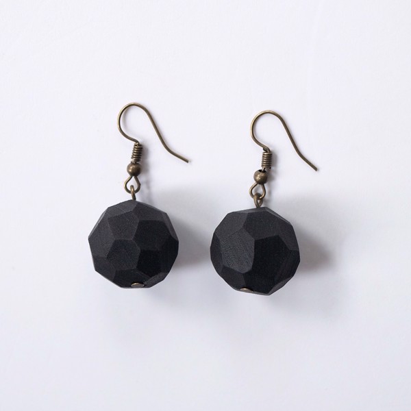 Picture of Black Pendant Earrings 'Stones'